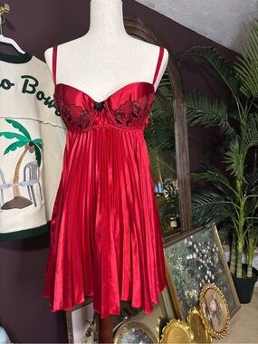 💋 Vintage Cinema Red Pleated Slip Dress 💋